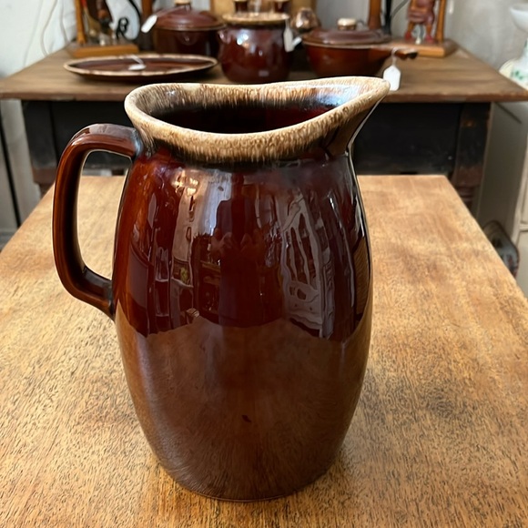 Hull Vintage Brown Drip 2 Quart Pitcher - Picture 1 of 6